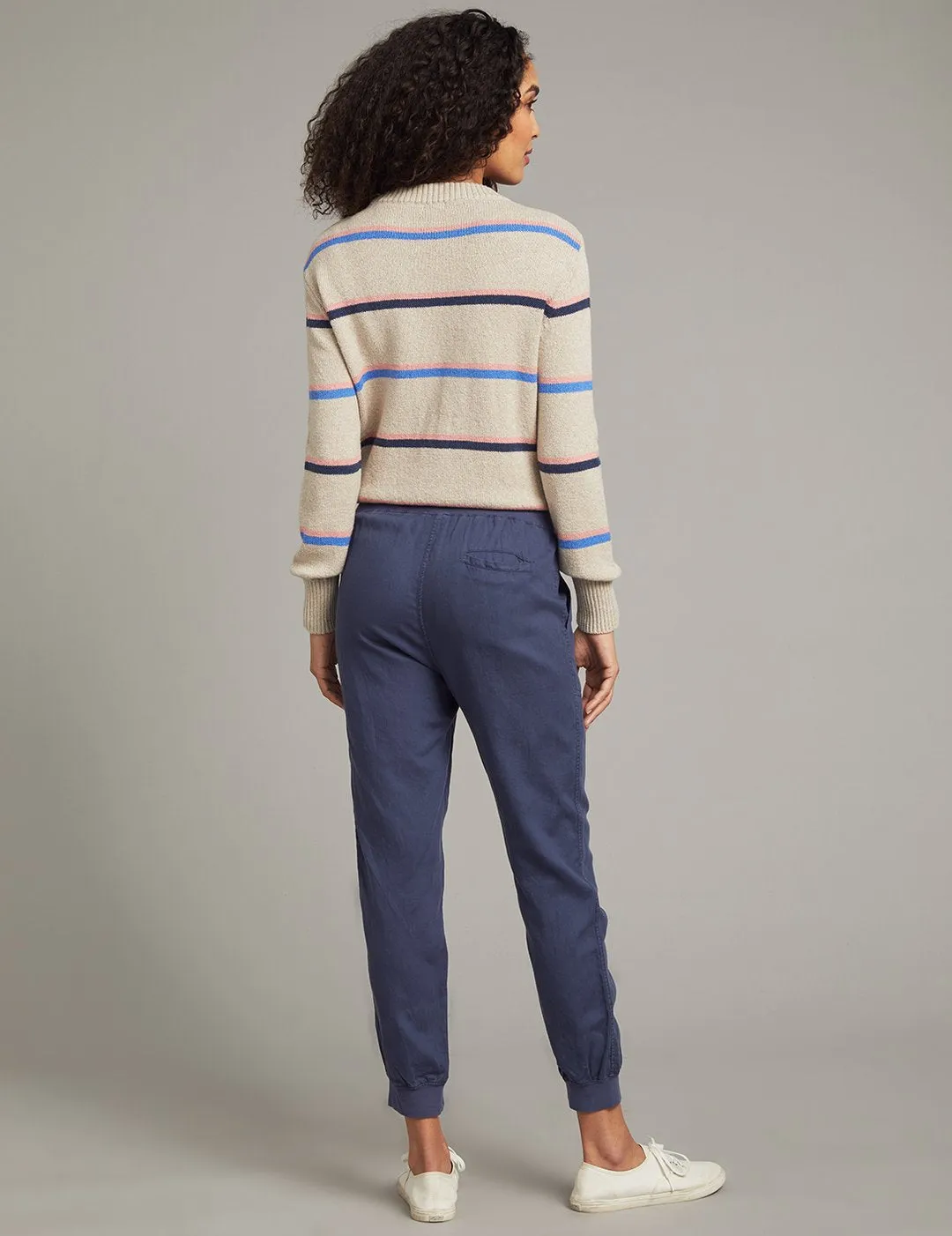 Arlie Day Pant in Navy