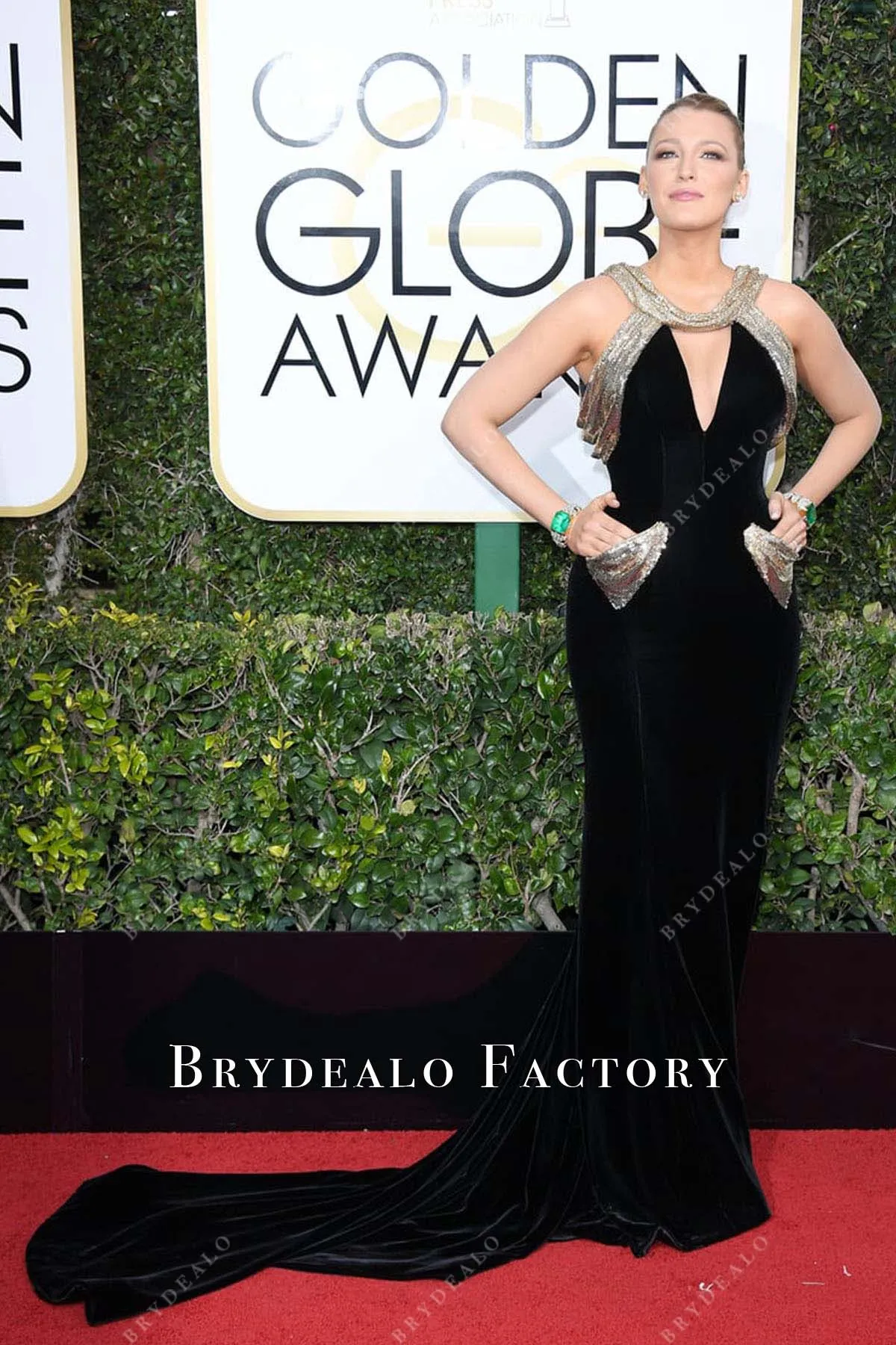 Blake Lively Black Velvet Mermaid 2017 Golden Globes Dress