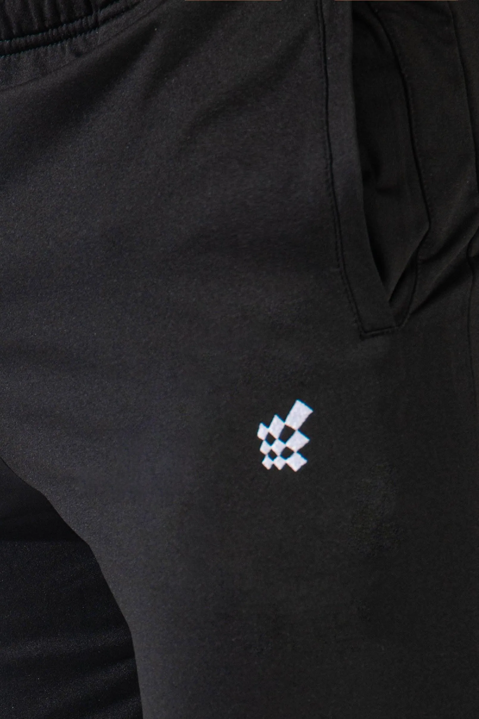 Matrix Tapered Joggers - Black
