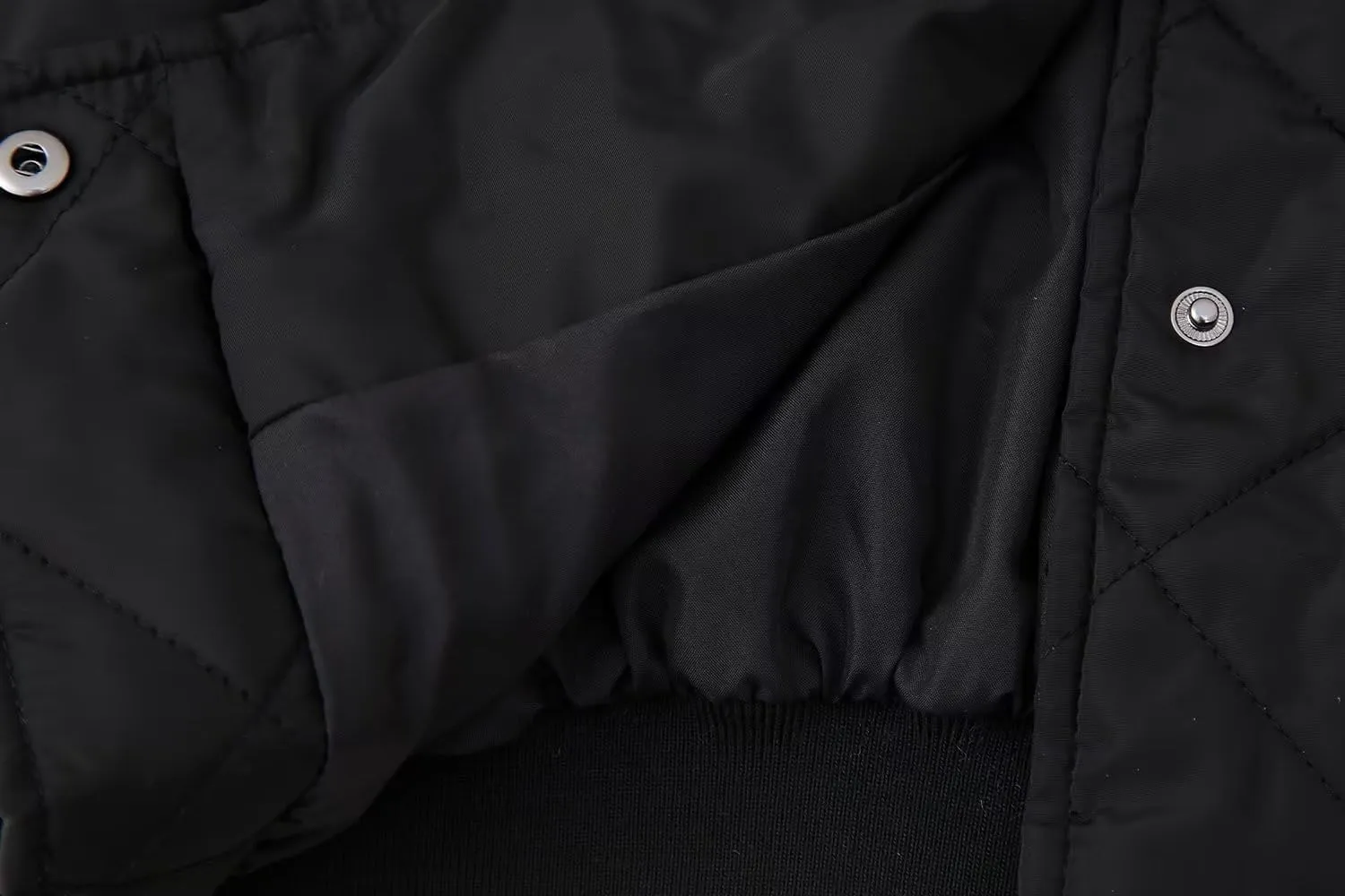 Women's Cropped Puffer Jacket Bomber Quilted Lightweight Jackets Casual Button Down Varsity Jacket Coat with Pockets